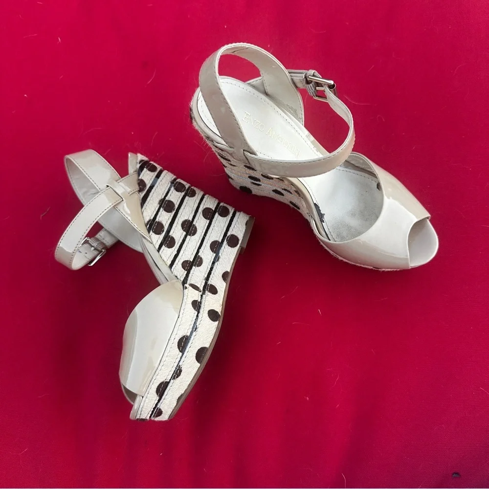 Enzo Angiolini Indulgent Wedge Platform sandals Polkadot patent leather S 6 1/2